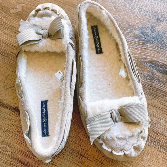 American Eagle Outfitters Shoes - American Eagle Faux Fur & Leather Bow Moccasins
